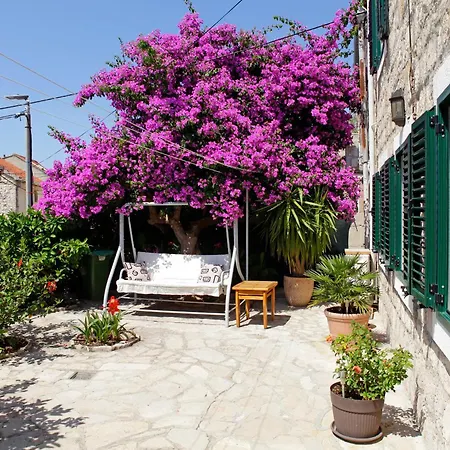 Penthouse Vanja アパート ボル