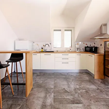 Penthouse Vanja Apartament *